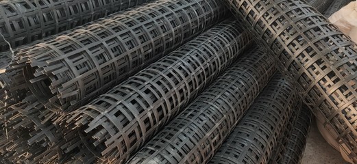 鋼塑土工格柵 性能特點與應用領域