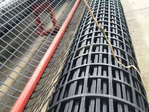 雙向塑料土工格柵與鋼塑土工格柵的比較與應(yīng)用